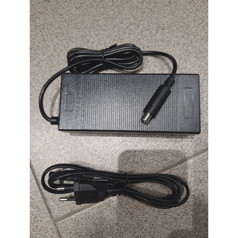 Caricabatterie Monopattino Moopy