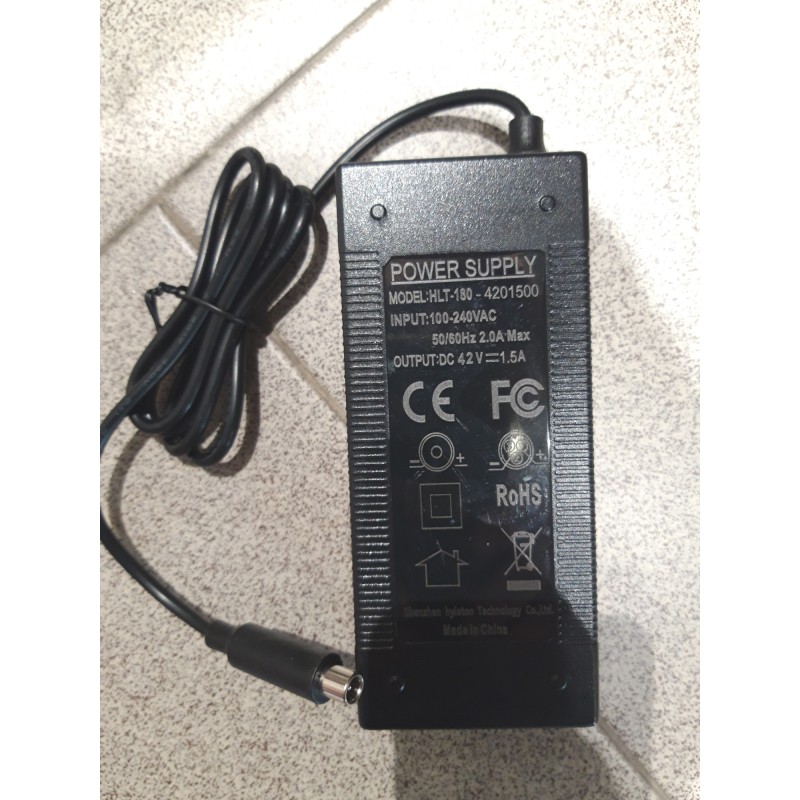 Caricabatterie Monopattino Moopy